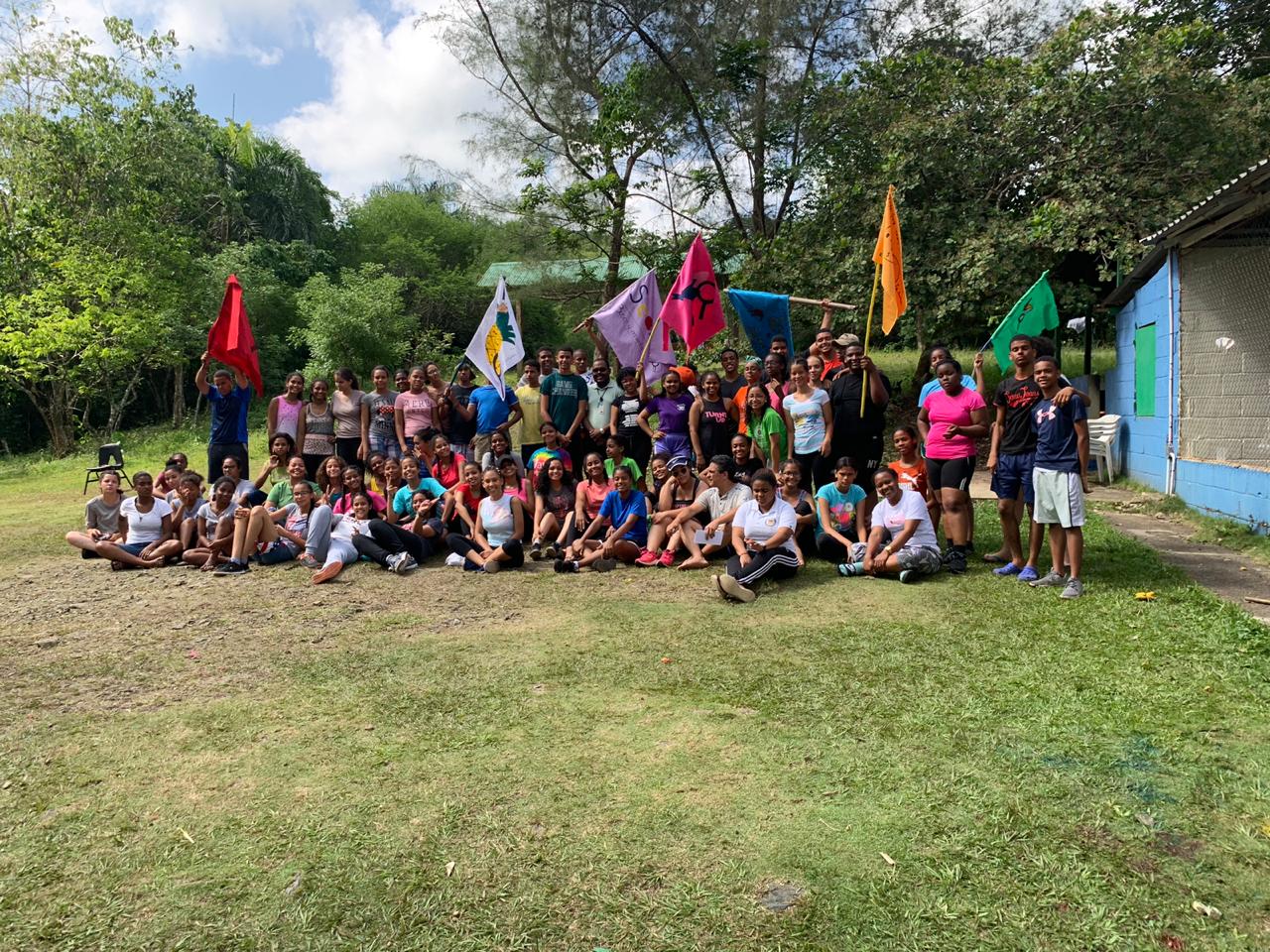 Estudiantes participan en Campamento de Verano